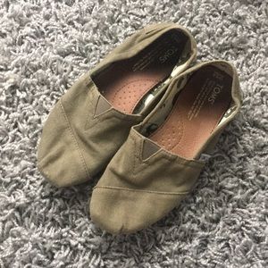 Olive Green Toms
